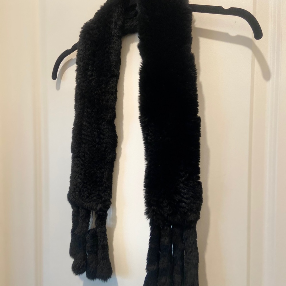 Rabbit Black Scarf